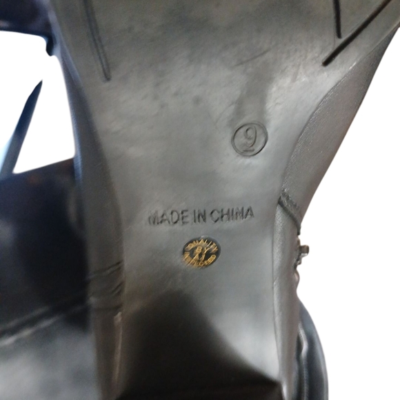 Black Knee High Heeled Leather Boots Women's size 9 - Picture 9 of 11